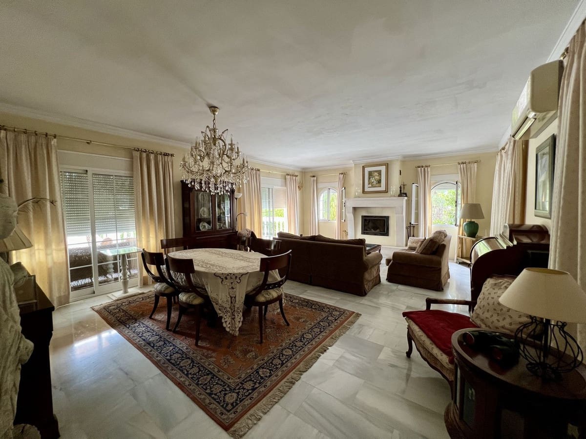 8 soveværelse Villa til salg i Mijas Golf - € 950.000 (Ref: 9413335)