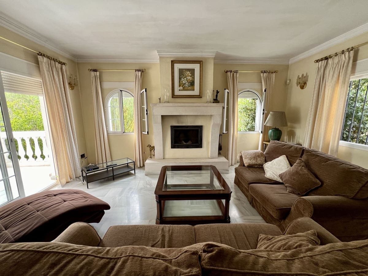 8 Zimmer Villa zu verkaufen in Mijas Golf - 950.000 € (Ref: 9413335)