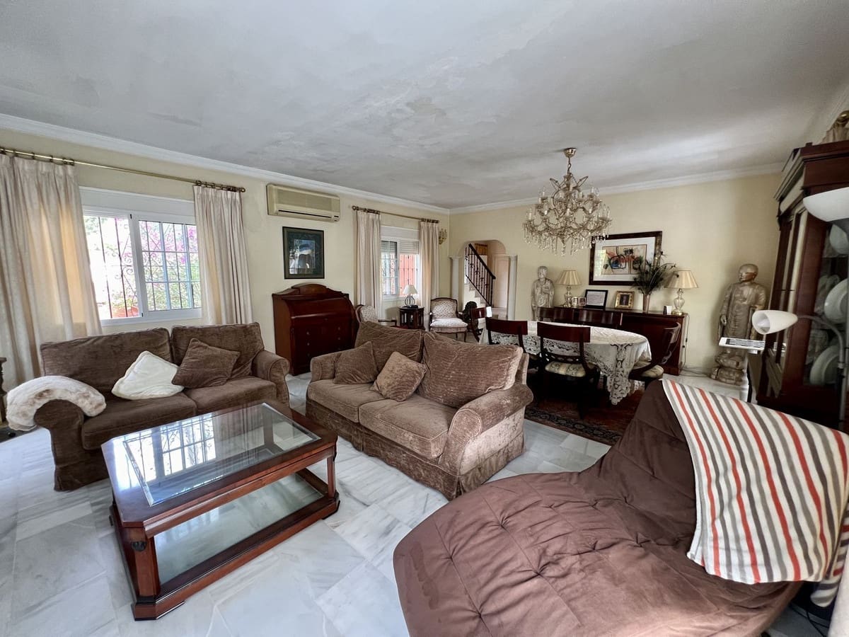 8 Zimmer Villa zu verkaufen in Mijas Golf - 950.000 € (Ref: 9413335)