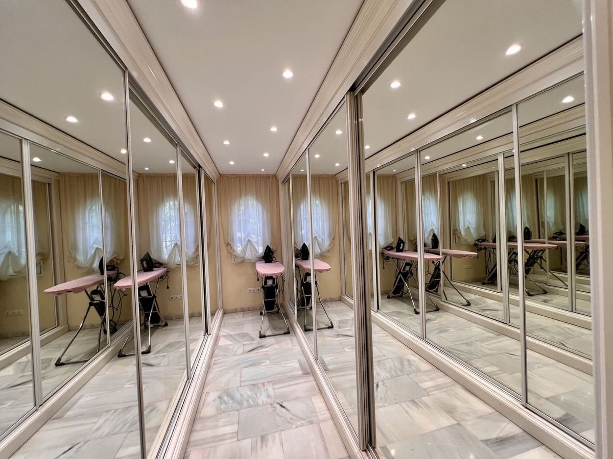 8 Zimmer Villa zu verkaufen in Mijas Golf - 950.000 € (Ref: 9413335)