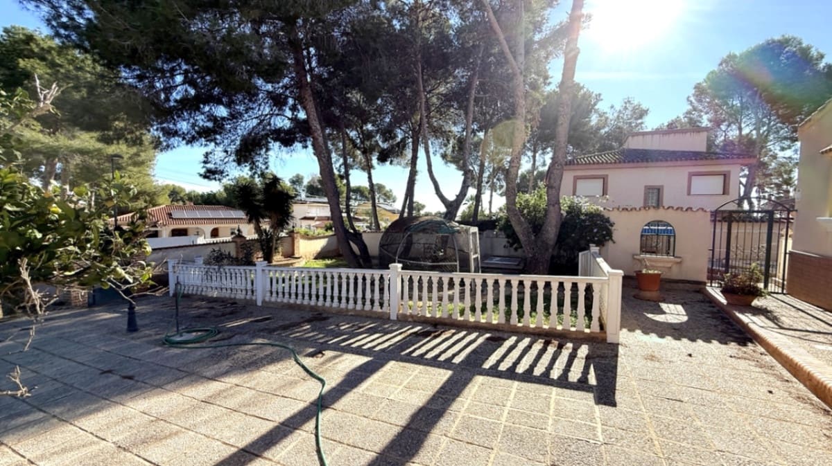 4 soveværelse Villa til salg i Pilar de la Horadada - € 480.000 (Ref: 9413337)