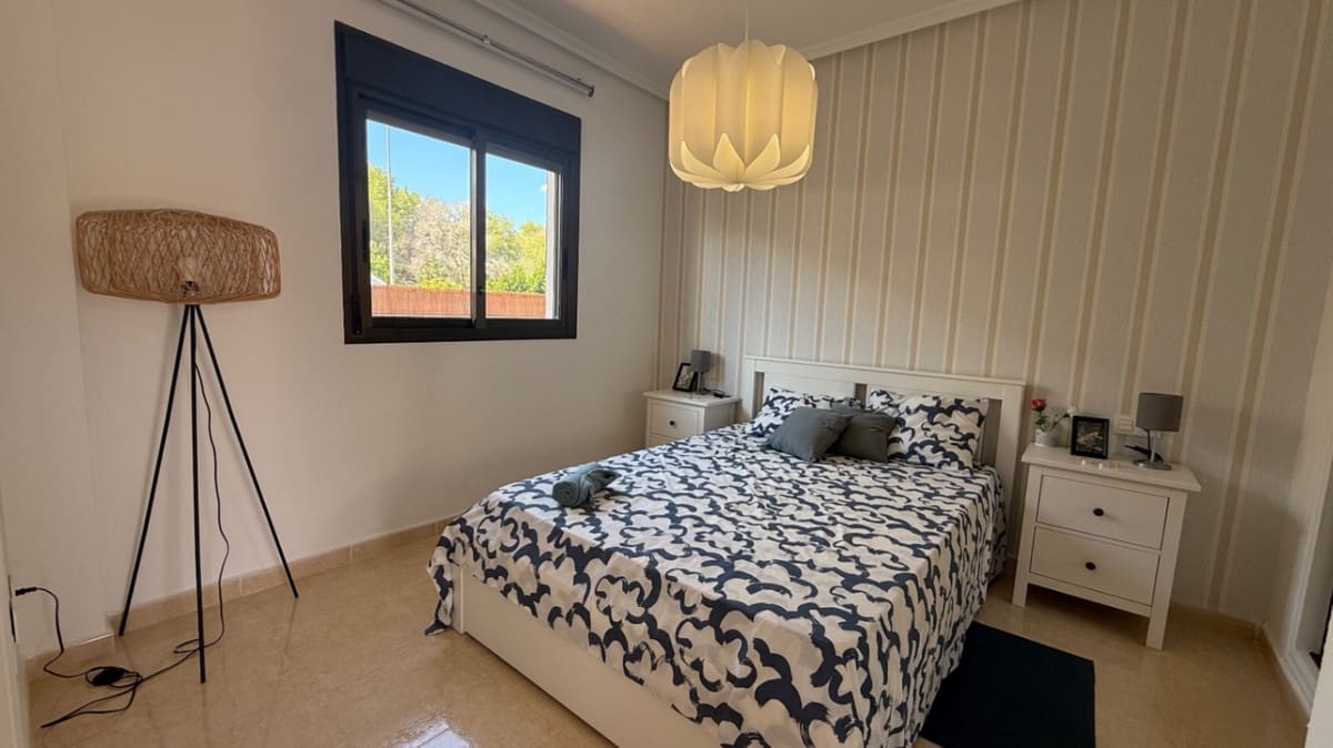 Casa de 3 habitaciones en San Miguel de Salinas en venta - 229.900 € (Ref: 9413340)