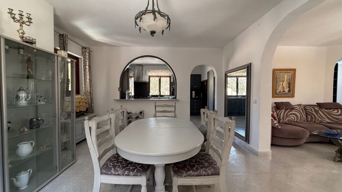 6 bedroom Villa for sale in Orihuela - € 450,000 (Ref: 9413343)