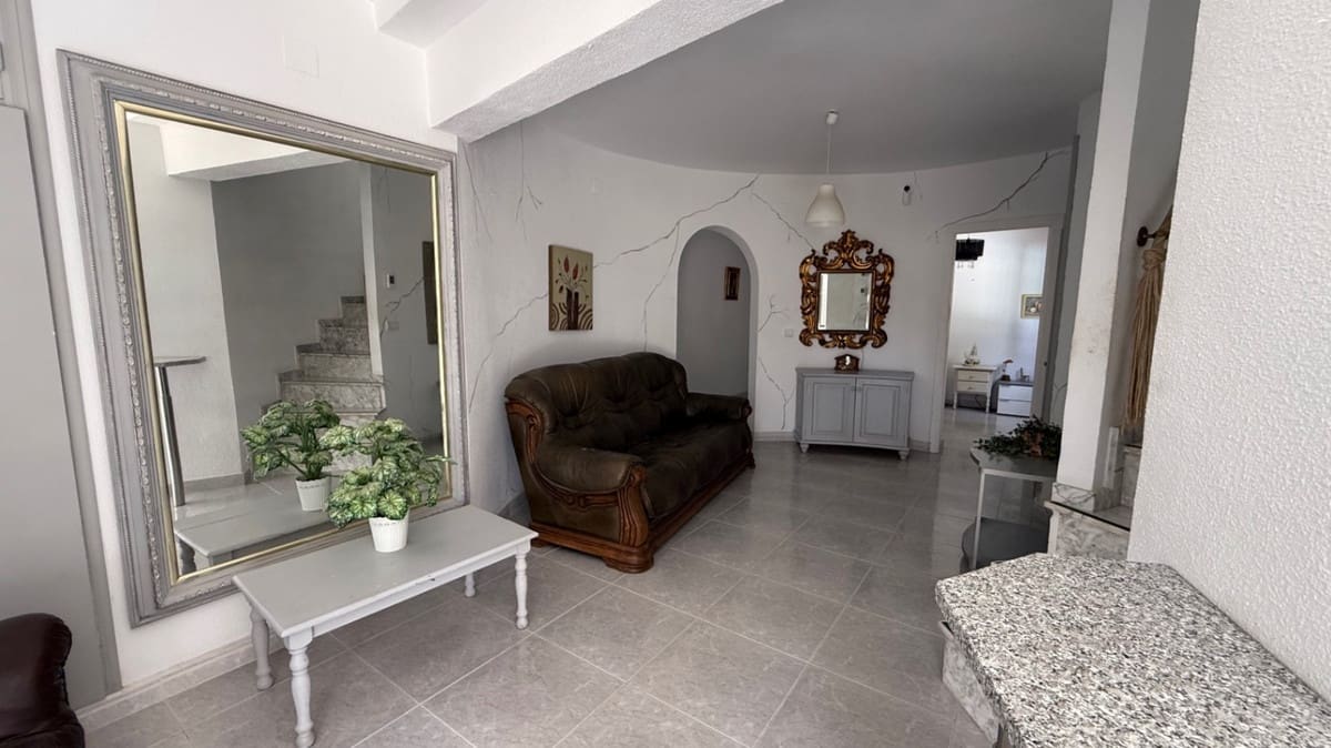 6 bedroom Villa for sale in Orihuela - € 450,000 (Ref: 9413343)