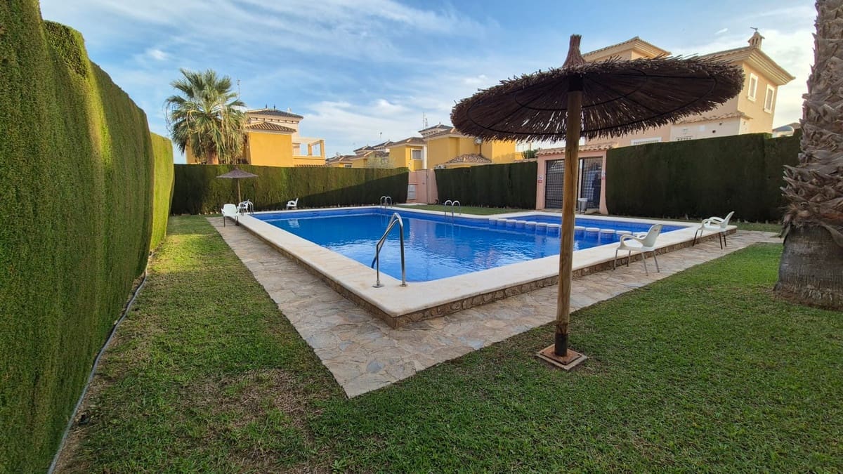 2 bedroom Villa for sale in Orihuela Costa - € 340,000 (Ref: 9413347)