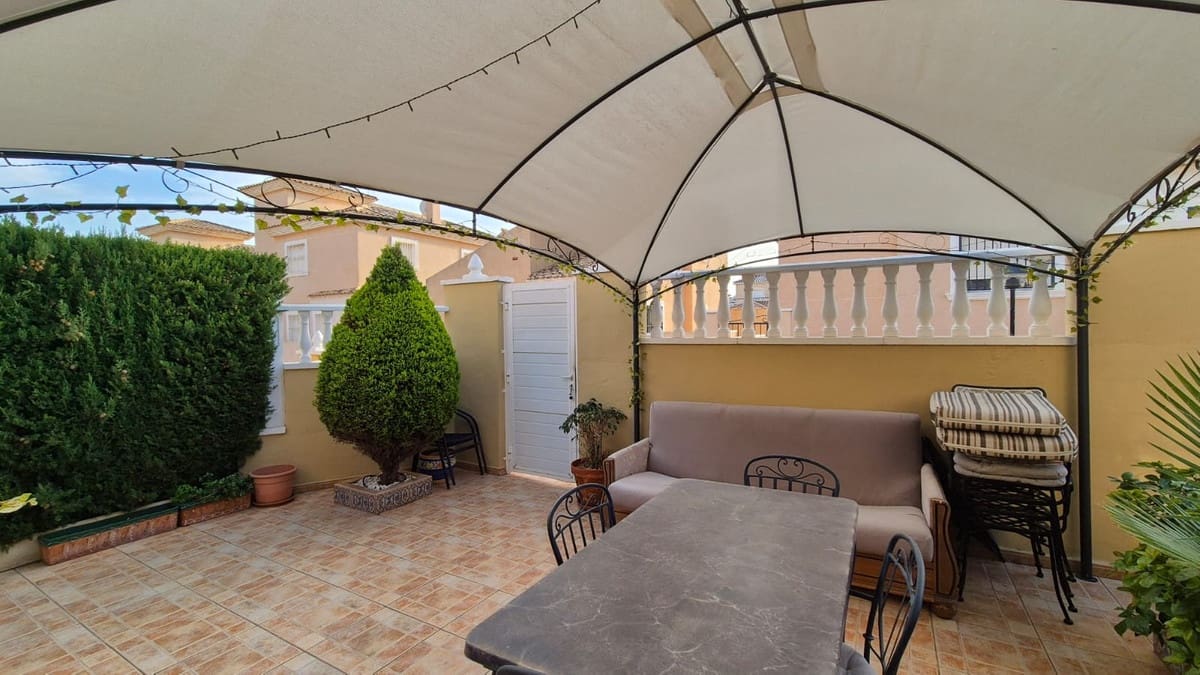 2 soveværelse Villa til salg i Orihuela Costa - € 340.000 (Ref: 9413347)