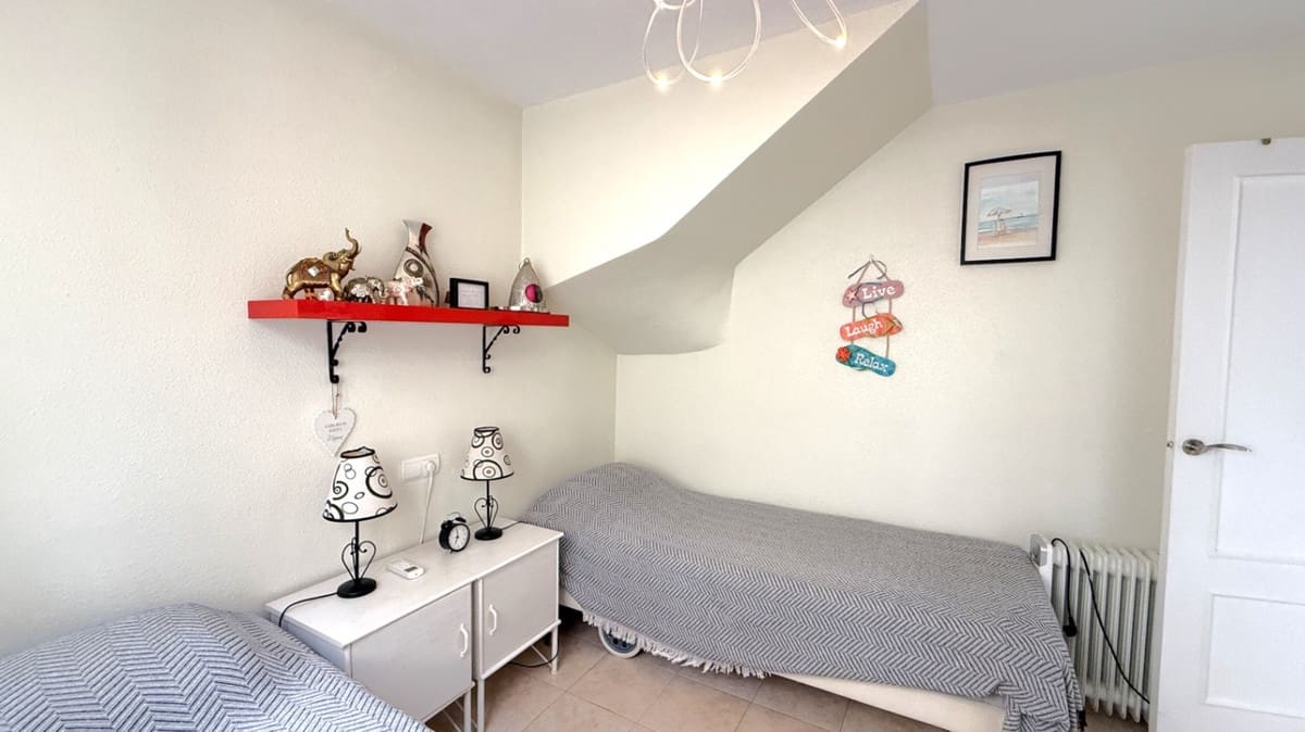 Apartamento de 3 habitaciones en Orihuela en venta - 204.900 € (Ref: 9413349)