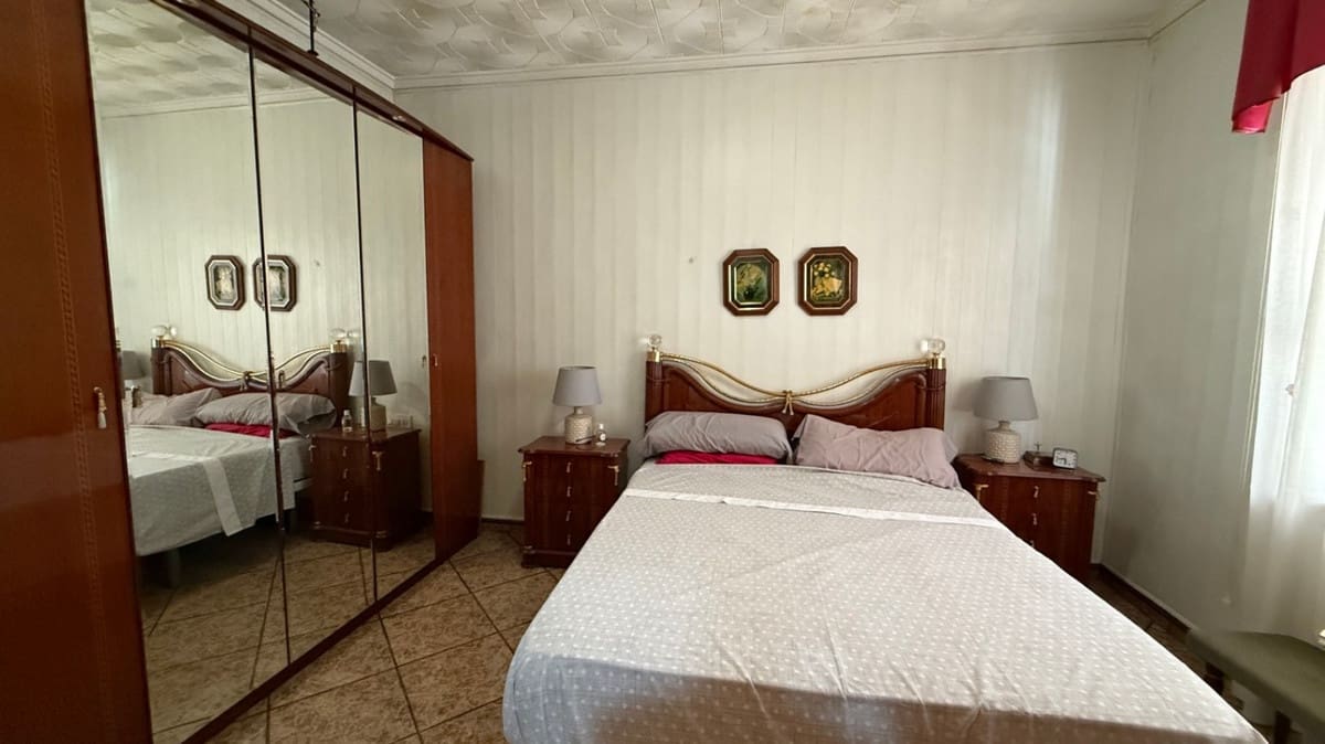 4 slaapkamer Huis te koop in Torrevieja - € 275.000 (Ref: 9413350)