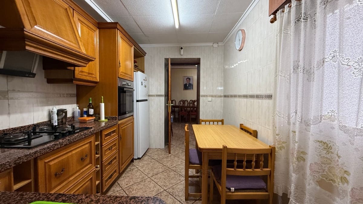 4 soverom Hus til salgs i Torrevieja - € 275 000 (Ref: 9413350)