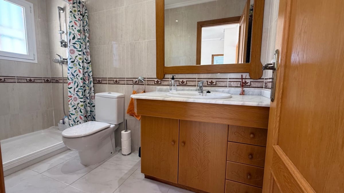 Chalet de 4 habitaciones en Orihuela Costa en venta - 570.000 € (Ref: 9413352)