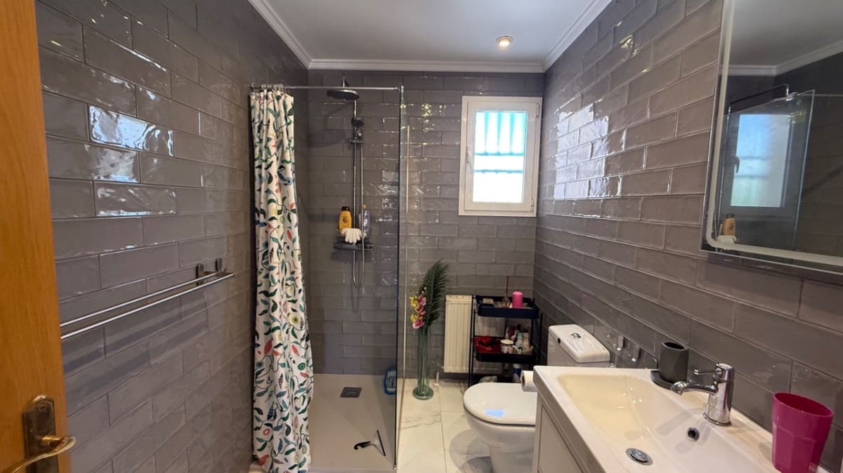 Chalet de 4 habitaciones en Orihuela Costa en venta - 570.000 € (Ref: 9413352)