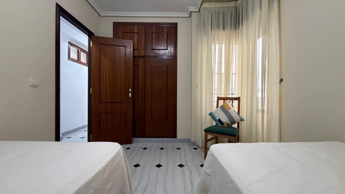 3 slaapkamer Appartement te koop in Torrevieja - € 324.000 (Ref: 9413357)