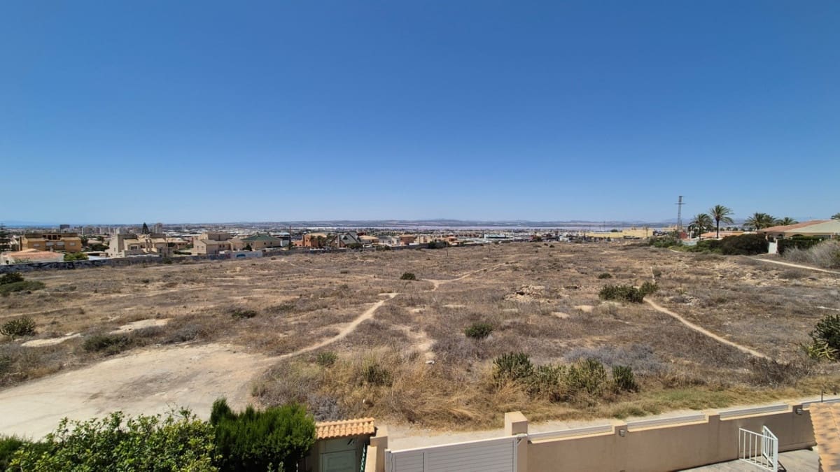 3 bedroom Townhouse for sale in Torrevieja - € 235,000 (Ref: 9413360)