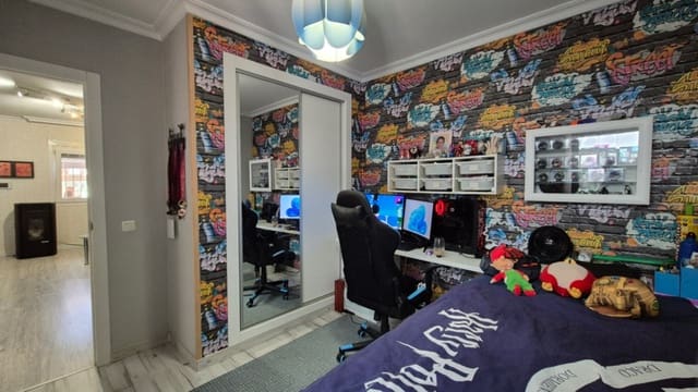 3 soveværelse Byhus til salg i Las Piscinas Naturales, Torrevieja - € 235.000 (Ref: 9413360)