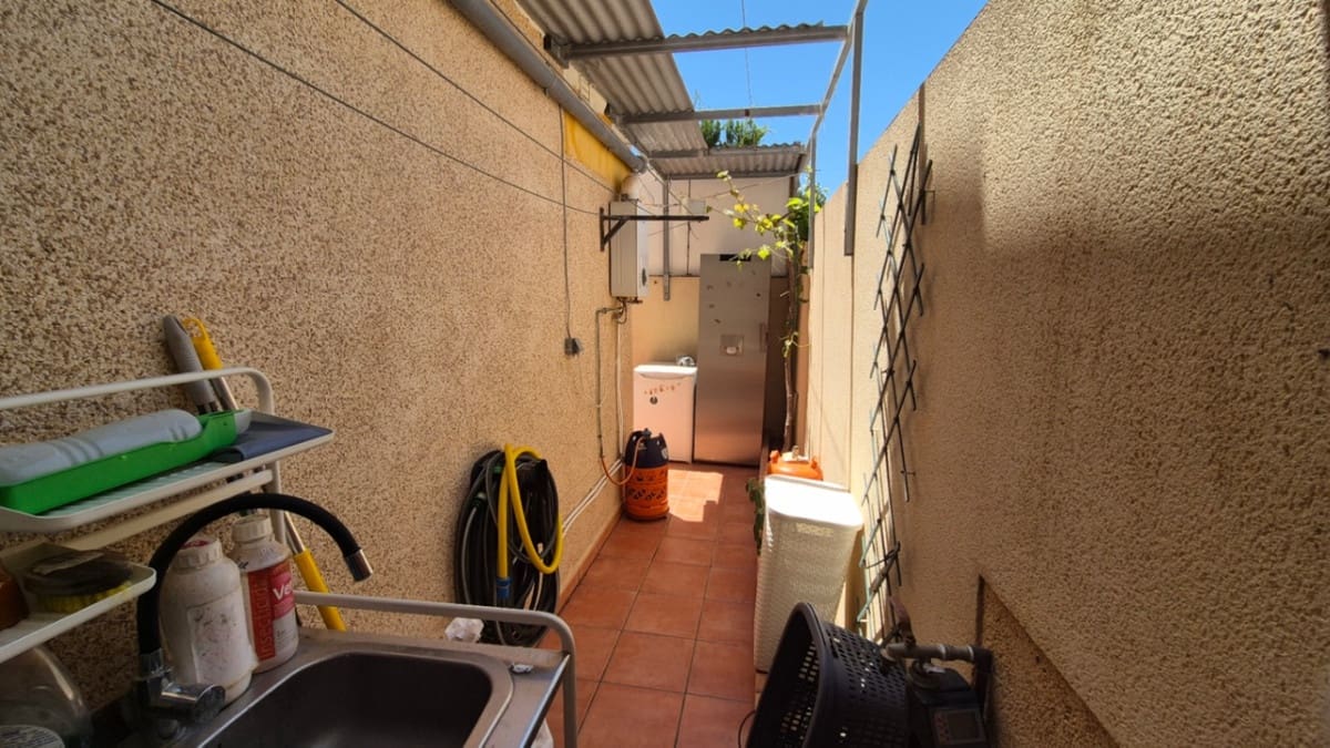 3 bedroom Townhouse for sale in Torrevieja - € 235,000 (Ref: 9413360)