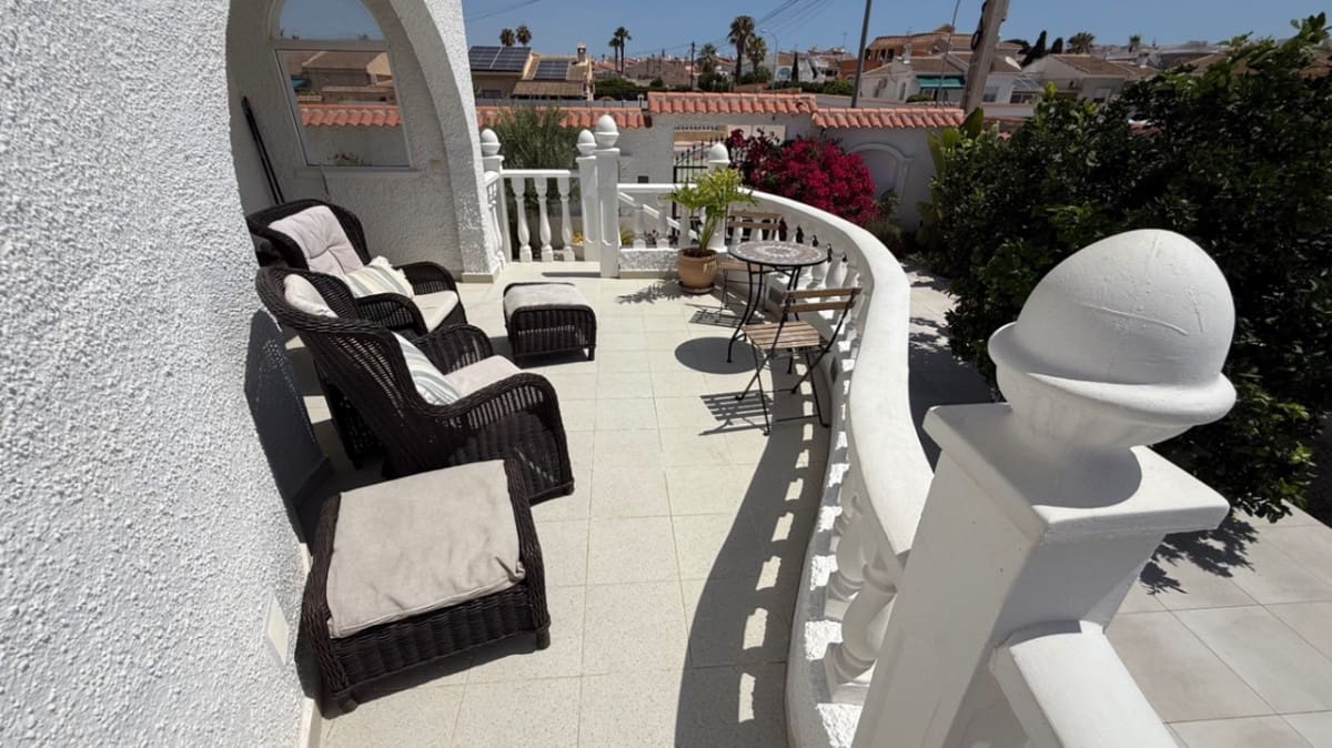 3 soverom Villa til salgs i Torrevieja - € 645 000 (Ref: 9413361)
