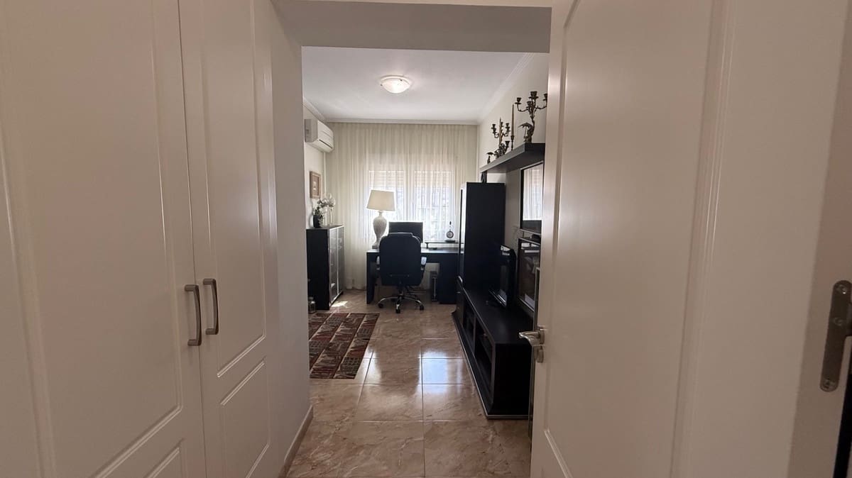 7 sovrum Villa till salu i Torrevieja - 930 000 € (Ref: 9413362)