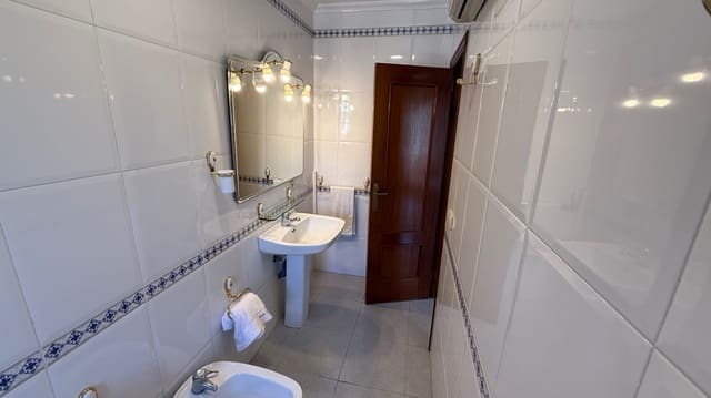 4 bedroom Villa for sale in Orihuela ciudad, Orihuela - € 585,000 (Ref: 9413363)