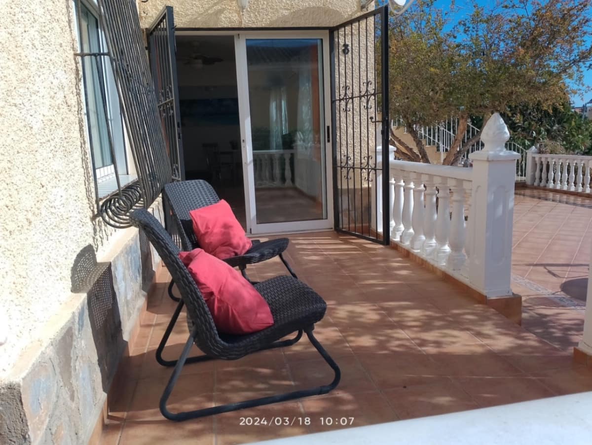 7 soverom Villa til salgs i Torrevieja - € 1 090 000 (Ref: 9413366)