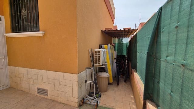 2 soverom Villa til salgs i Las Piscinas Naturales, Torrevieja - € 322 400 (Ref: 9413367)