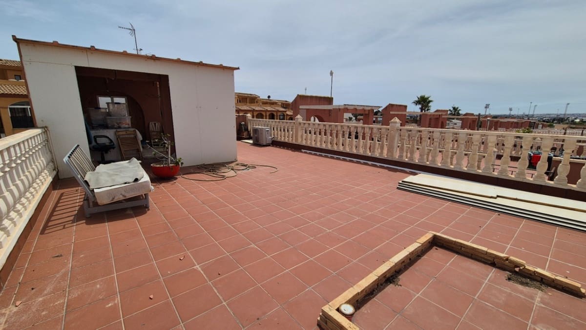 2 makuuhuone Huvila myytävänä paikassa Torrevieja - 322 400 € (Ref: 9413367)