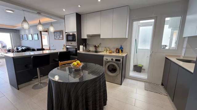 3 makuuhuone Huoneisto myytävänä paikassa Parque Acuático - Sector 25, Torrevieja - 329 000 € (Ref: 9413370)