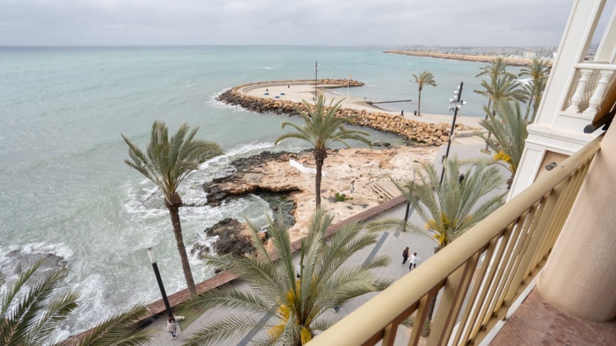 Apartamento de 3 habitaciones en Torrevieja en venta - 497.000 € (Ref: 9413371)