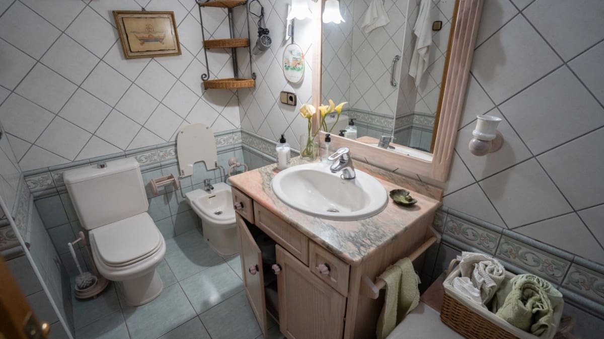 Apartamento de 3 habitaciones en Torrevieja en venta - 497.000 € (Ref: 9413371)