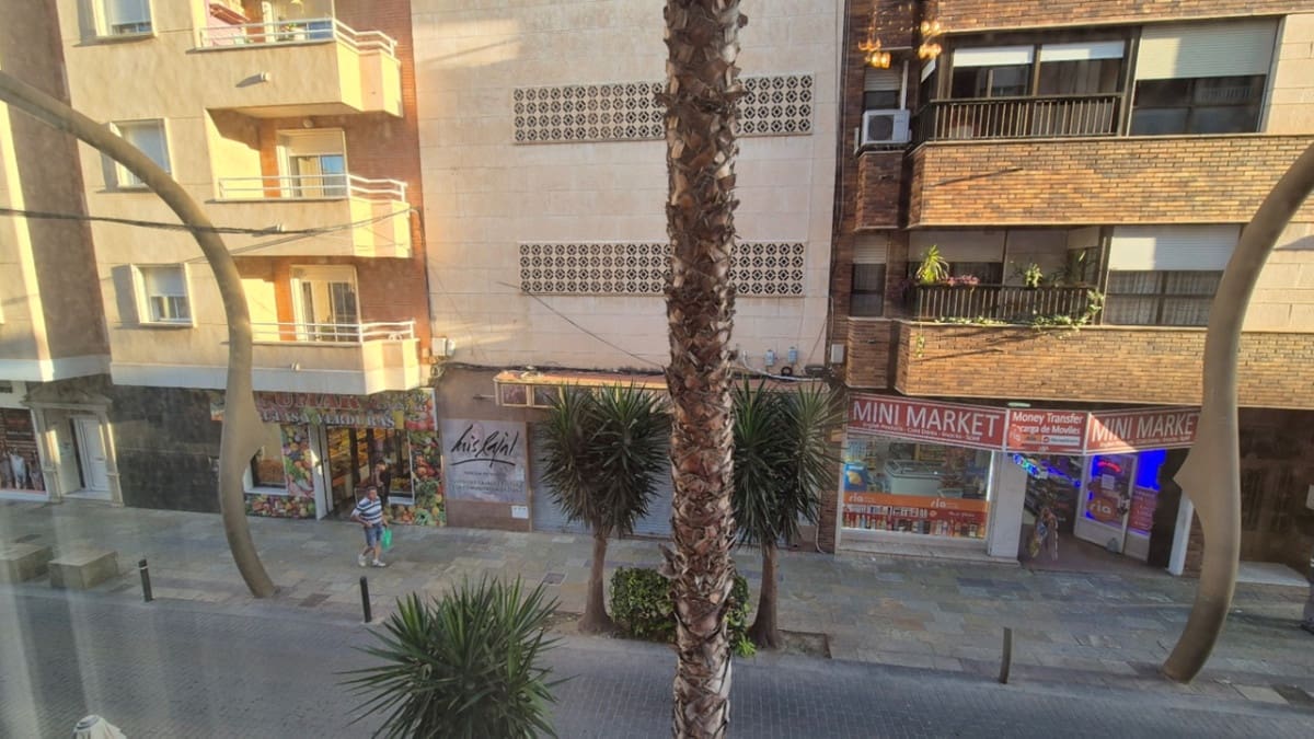 3 bedroom Apartment for sale in Torrevieja - € 250,000 (Ref: 9413372)