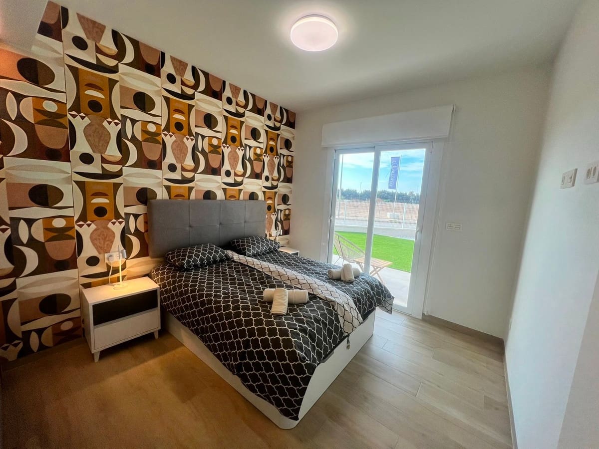 2 soveværelse Lejlighed til salg i Guardamar del Segura - € 279.000 (Ref: 9413381)