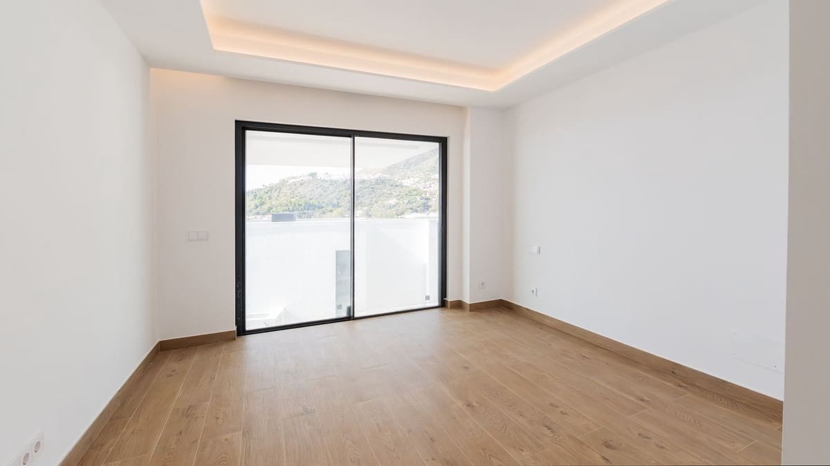 Chalet de 4 habitaciones en Benalmádena en venta con piscina - 2.100.000 € (Ref: 9413382)