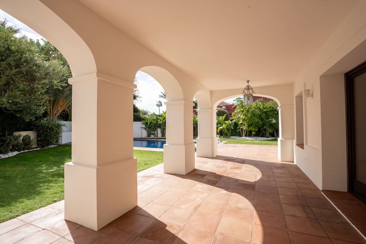 6 makuuhuone Huvila myytävänä paikassa Guadalmina - 3 890 000 € (Ref: 9413384)