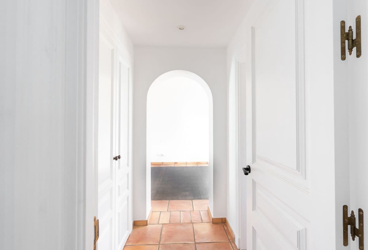 6 makuuhuone Huvila myytävänä paikassa Guadalmina - 3 890 000 € (Ref: 9413384)