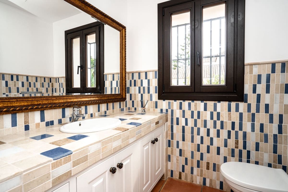 6 makuuhuone Huvila myytävänä paikassa Guadalmina - 3 890 000 € (Ref: 9413384)