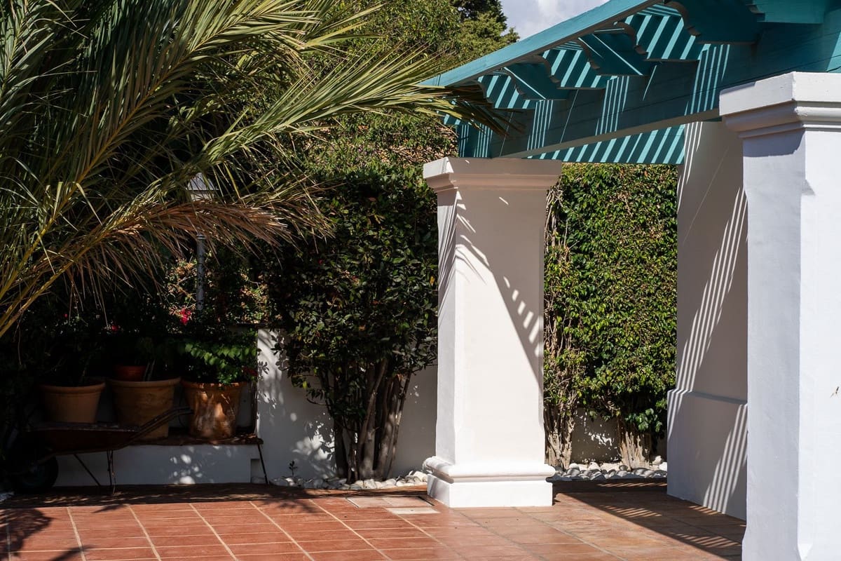 6 bedroom Villa for sale in Guadalmina with pool - € 3,890,000 (Ref: 9413384)