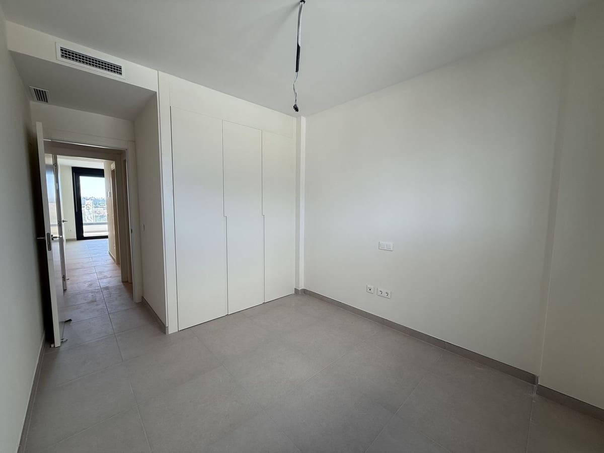 2 bedroom Apartment for sale in La Cala de Mijas - € 420,000 (Ref: 9413385)