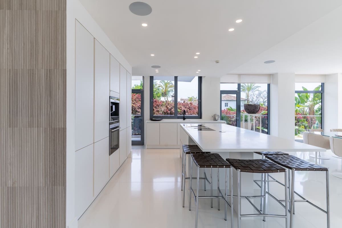 4 chambre Villa/Maison à vendre à Golden Mile avec garage - 3 950 000 € (Ref: 9413386)