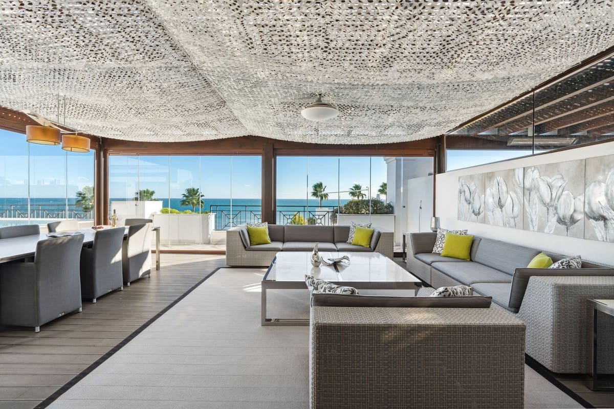 3 sovrum Takvåning till salu i Estepona med pool - 3 400 000 € (Ref: 9413388)