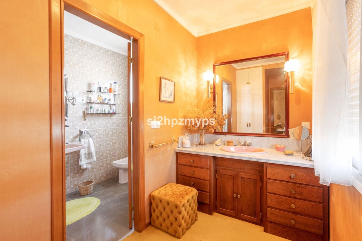 6 sypialnia Willa na sprzedaż w Nerja - 690 000 € (Ref: 9413396)