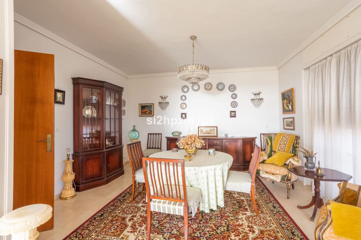 6 sypialnia Willa na sprzedaż w Nerja - 690 000 € (Ref: 9413396)