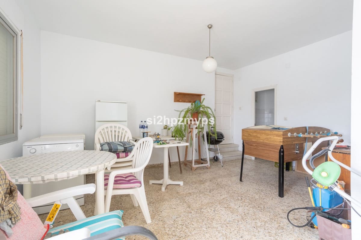 6 sypialnia Willa na sprzedaż w Nerja - 690 000 € (Ref: 9413396)