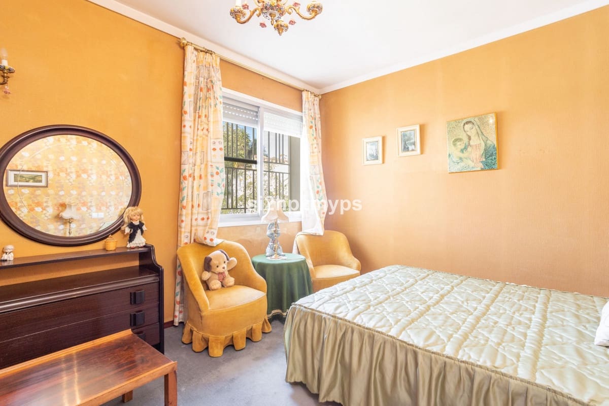 6 Zimmer Villa zu verkaufen in Nerja - 690.000 € (Ref: 9413396)