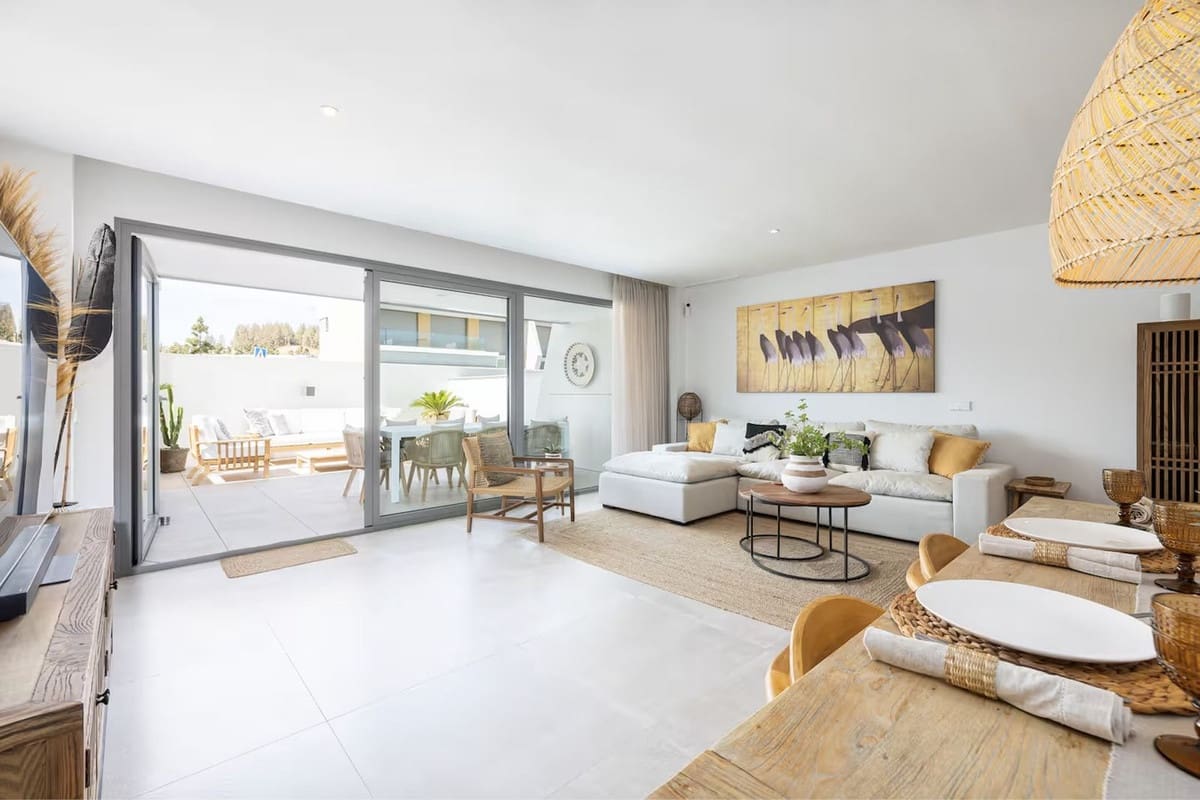 3 bedroom Townhouse for sale in El Chaparral - € 850,000 (Ref: 9413398)