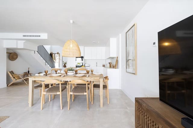 3 soveværelse Byhus til salg i El Chaparral, Mijas - € 850.000 (Ref: 9413398)