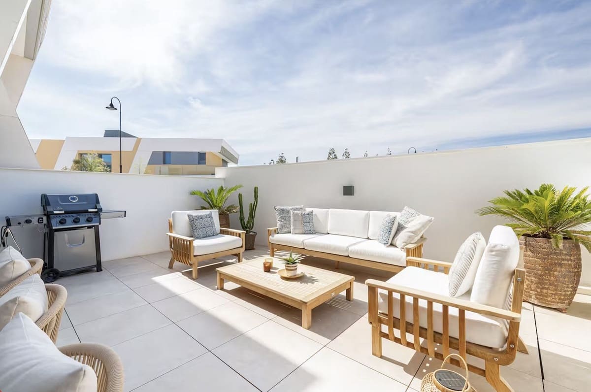 3 soveværelse Byhus til salg i El Chaparral - € 830.000 (Ref: 9413398)