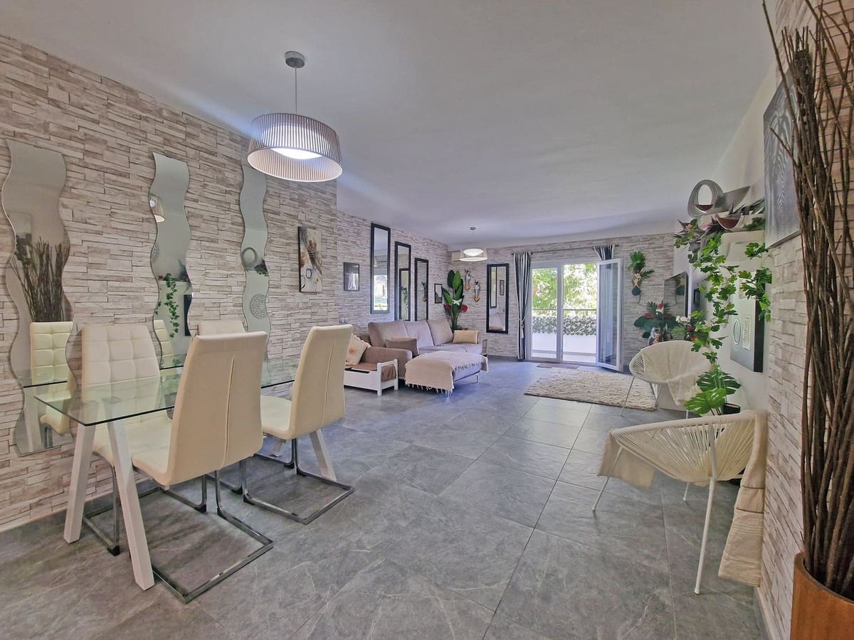 3 bedroom Apartment for sale in Calahonda - € 375,000 (Ref: 9413405)