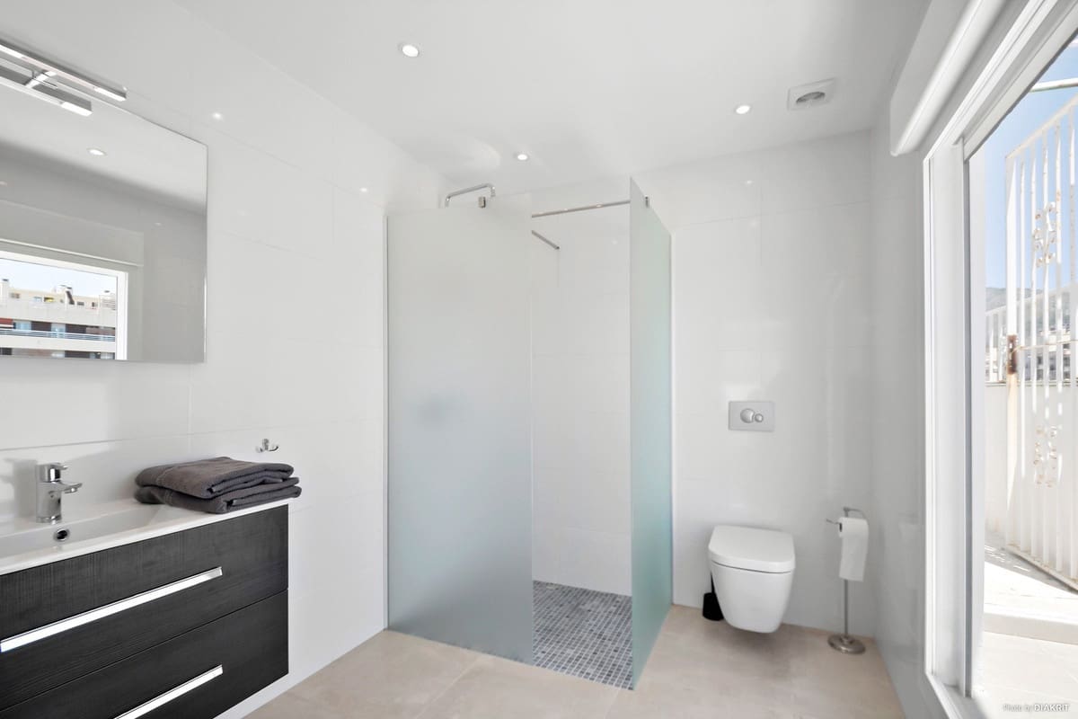 2 slaapkamer Penthouse te koop in Marbella - € 675.000 (Ref: 9413406)