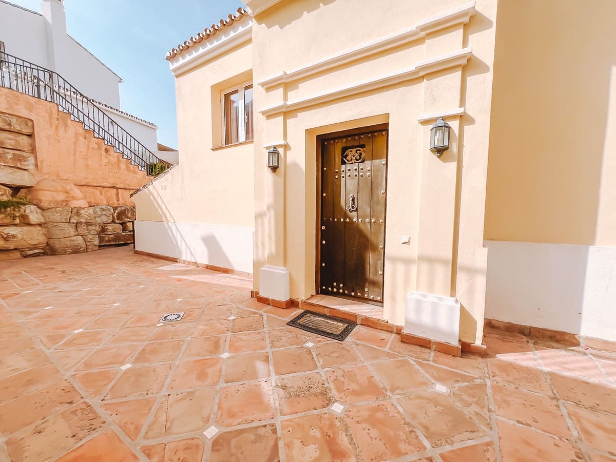 2 soverom Villa til salgs i Istan - € 720 000 (Ref: 9413411)