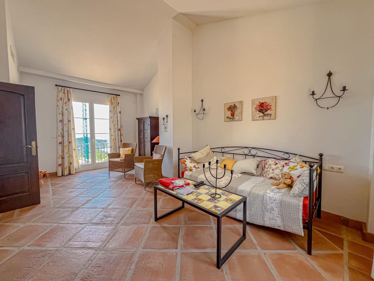 2 soverom Villa til salgs i Istan - € 720 000 (Ref: 9413411)