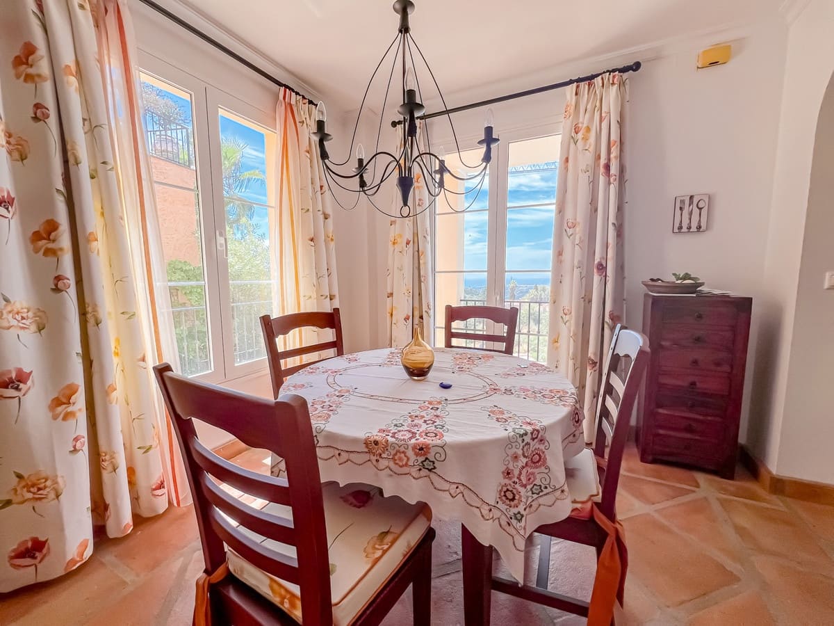 2 soverom Villa til salgs i Istan - € 720 000 (Ref: 9413411)